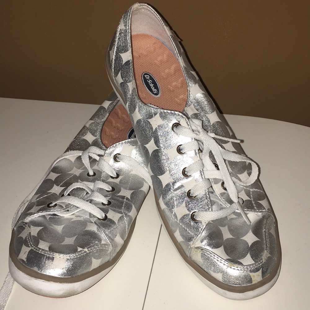 Tennis Shoes